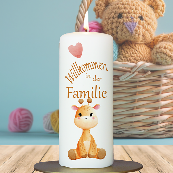 Geburtskerze 15x6cm Willkommen in der Familie Giraffe