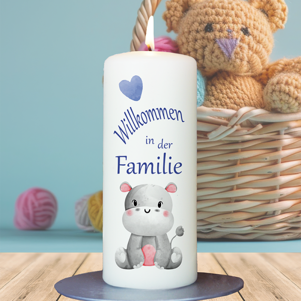 Geburtskerze 15x6cm Willkommen in der Familie Nilpferd